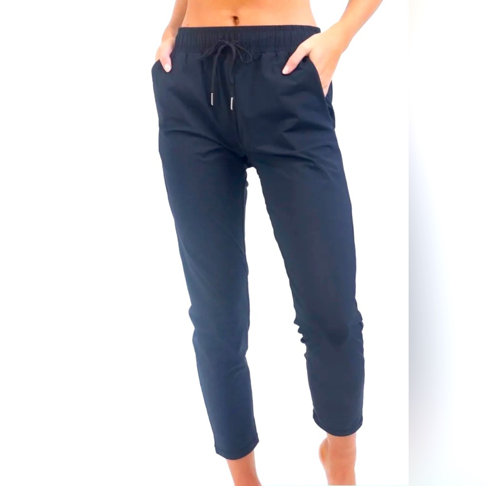 Zyia Everywhere Pants - Black